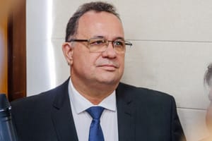 Atraso na quitação de restos a pagar pode derrubar chefe da Sefaz de VG