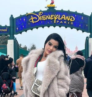 Foragida há 2 meses, influenciadora “musa do Tigrinho” é presa em Cuiabá