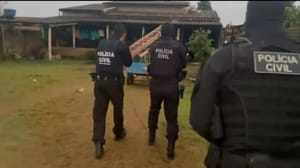 Operação policial prende 18 traficantes e desarticula rede de compra e venda de drogas