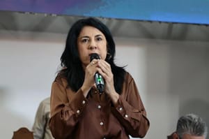 Prefeita prevê desenvolvimento da região com a instalação de free shop: “marco histórico”