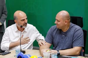 Após recusa de vereador, Abilio nega mal-estar com secretário de Educação