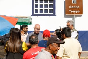 Via em frente ao Ganha Tempo é incluída na realocação dos comerciantes ambulantes