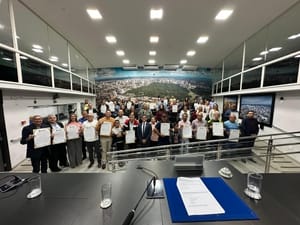 Câmara homenageia líderes comunitários de Cuiabá com Moções de Aplausos