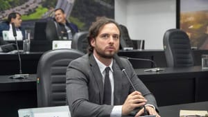 Vereador Daniel Monteiro recusa convite de Abilio para assumir Secretaria de Educação