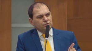 Deputado Chico Guarnieri solicita compra de equipamento para o HCAN