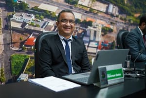 Juíza desbloqueia contas de vereador, mesmo com dívida de R$ 3,5 milhões com ex-secretário