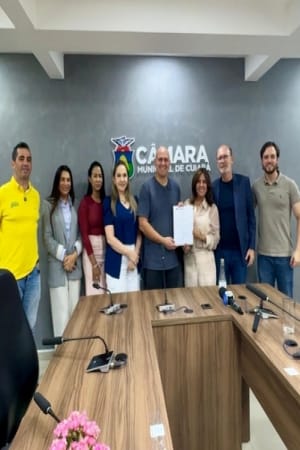 Prefeito sanciona três novas leis de vereadores de Cuiabá