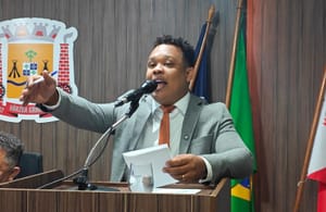 Desafeto de Flávia, vereador novato pode explodir nas urnas, em 2026