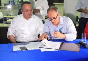 De malas prontas para o PV, ex-prefeito busca filiações de ex-governador e de ex-ministro