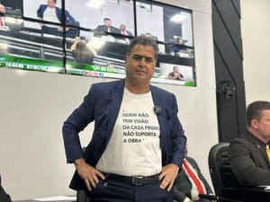 Vereadora critica postura de ex-prefeito na CPI: “Tratou como palco para seu show pessoal”