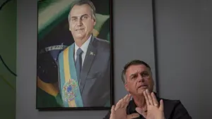 Bolsonaro é alvo de operação da PF e passará a usar tornozeleira eletrônica