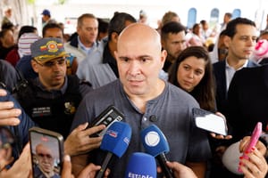 Prefeito acusa Aeroporto Bom Futuro de ocupar área pública sem autorização em Cuiabá