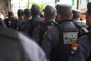 MT entrega armamentos e PM realiza homenagens pela produtividade policial