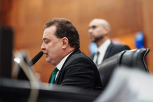 Max cobra providências da PM após sargento atirar contra carro de servidora da Assembleia