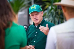 Wellington propõe fim de recesso parlamentar para discutir taxação de Trump