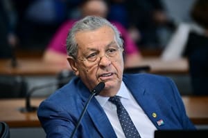 Jayme Campos elogia Janaína Riva e diz que pode caminhar com MDB em 2026; veja vídeo