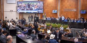 Em sessão solene, Assembleia  celebra 190 anos valorizando sua história e a democracia