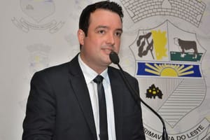 Presidente da AMM cogita pedir voto para Mauro Mendes e Janaina Riva em 2026