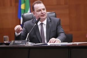 Max Russi barra proposta e diz que AL não fará “vaquinha” para comprar a Santa Casa de Cuiabá