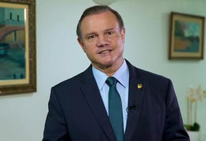 Wellington Fagundes vai à filiação de senadora no PP e diz estar aberto a aliança