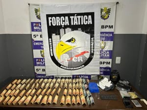 Foragido da Justiça por homicídio é preso pela Força Tática por tráfico de drogas