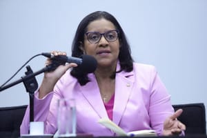 Deputada encerra ciclo de  debates em Cuiabá sobre violência contra a mulher