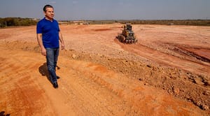 Governador sofre queda no Parque Novo Mato Grosso e é internado para exames