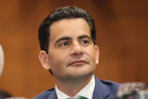 Chefe da Casa Civil admite reassumir mandato para votar anistia ao ex-presidente Bolsonaro