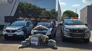 PM e Gefron apreendem 112 tabletes de cocaína e causam prejuízo de R$ 2,2 milhões às facções