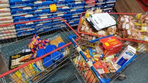 Procon fiscaliza supermercado após denúncias recebidas pelo sistema online em Várzea Grande