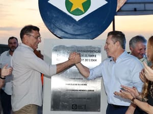 Asfalto novo melhora logística de município e prefeito celebra interligação com a BR-163