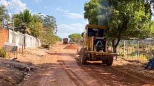 Prefeitura inicia pavimentação de quase 2 mil metros de vias no grande Glória