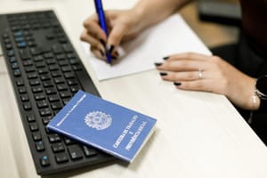 Dona de loja terá que indenizar e pagar direitos a trabalhadora humilhada perante colegas