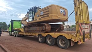 Polícia Civil prende três homens e recupera escavadeira furtada avaliada em quase R$ 1,5 milhão