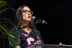 Deputada defende combate à violência política de gênero como ação de Estado