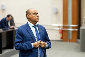 Justiça aumenta multa a deputado por tentar impedir leilão de fazenda de R$ 30 milhões