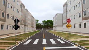 Prefeita prestigia solenidade de entrega de 460 moradias populares em Várzea Grande