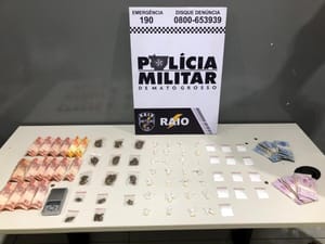 Traficante é preso pela PM com porções de drogas em conveniência em Várzea Grande