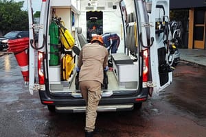 Trabalhador fica gravemente ferido após sofrer queda de seis metros em frigorífico