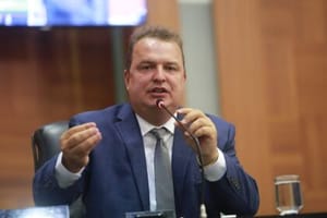 Presidente da ALMT defende rigor no combate ao crime e vê operação no Rio como alerta