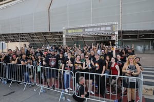 Cuiabá recebe fãs de todo o país para o show histórico do Guns N’ Roses na Arena Pantanal