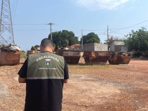 Prefeitura notifica empresa por caçambas irregulares e esclarece regras de uso