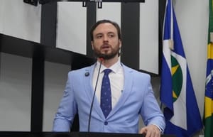 “Pivetta cumpre um papel institucional”, diz vereador sobre aproximação de vice com Abilio