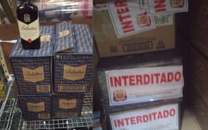 Vigilância Sanitária divulga lotes de bebida sob suspeita de contaminação por metanol; confira