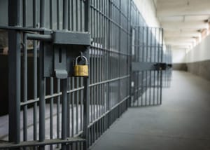 Réu é condenado por matar ex-mulher com pauladas na cabeça 28 anos após o crime em MT