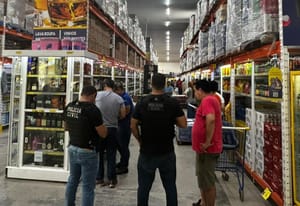 Comércios são fiscalizados após pessoas passarem mal ao ingerirem bebidas alcoólicas