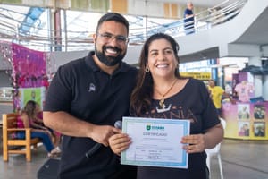 Prefeitura garante segurança jurídica a trabalhadores do Mercado do Porto com entrega de 142 TPUs