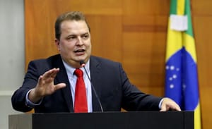 Cruzamento de dados aponta 17 deputados com chances de reeleição