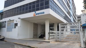 Justiça manda Energisa devolver valores em dobro após aumento “inexplicável” em energia solar