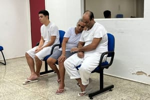 Justiça marca júri de mãe, filho e atirador por assassinato de empresário e vendedor na capital